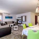 White Residence Accommodation